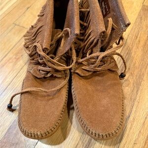 Minnetonka Brown Suede Moccasins